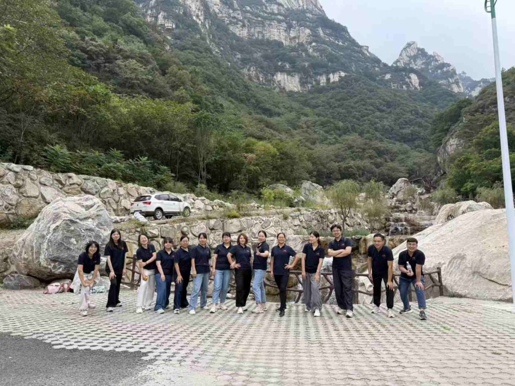 Last Friday, our company embarked on an invigorating team hiking Activity! We set out not just for a climb, but to boost team cohesion, unwind, and return to work refreshed and re-energized.
The journey up was filled with camaraderie. Encouraging words and helping hands were freely exchanged, making the ascent feel effortless. Soon, we reached the summit, greeted by a breathtaking sea of clouds!
Throughout the hike, laughter and cheerful chatter echoed, strengthening our bonds and lifting everyone's spirits.
It was a day of shared triumph and joy, proving that together, we can conquer any peak – both in the mountains and at work!